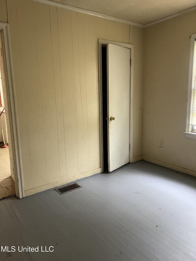 731 Hillmont Dr, Jackson, MS 39209 - unfurnished room with visible vents and wood finished floors