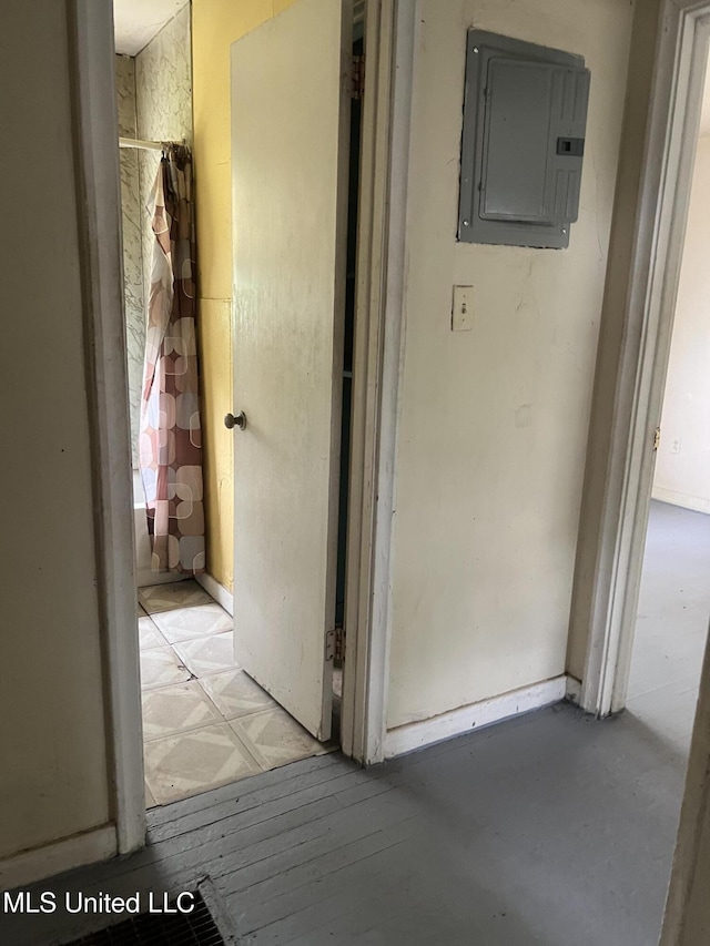 731 Hillmont Dr, Jackson, MS 39209 - hallway with electric panel