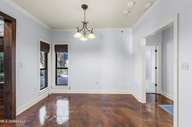 interior space with concrete flooring, baseboards, ornamental molding, and an inviting chandelier