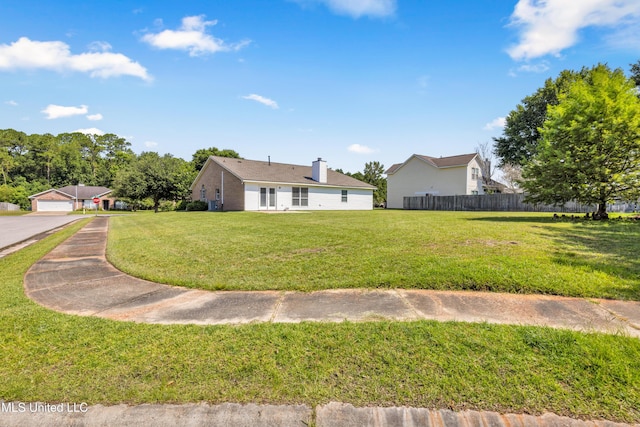 20 Lakeview Dr, Ocean Springs, MS 39564 - view of yard featuring a garage