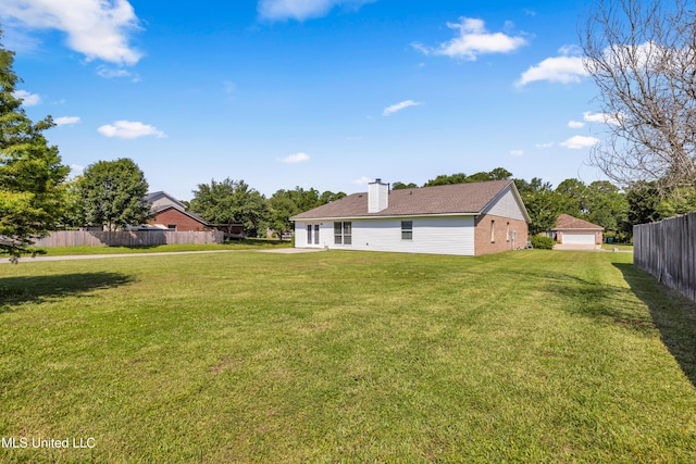 20 Lakeview Dr, Ocean Springs, MS 39564 - view of yard with a detached garage