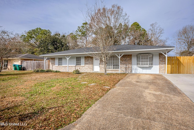 single story home with a front yard