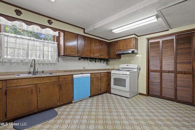 2900 7th Ave, Gulfport, MS 39501 - kitchen featuring white gas range, dishwasher, a sink, light countertops, and under cabinet range hood