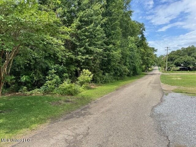 Gladstone St, Waveland, MS 39576