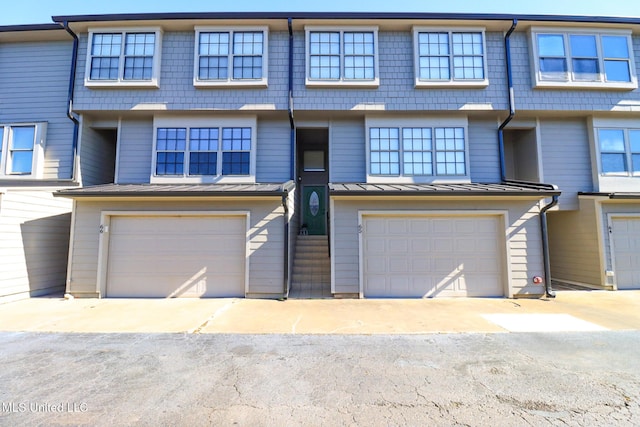 65 Breakers Ln, Ridgeland, MS 39157 - multi unit property with a garage, a standing seam roof, and metal roof