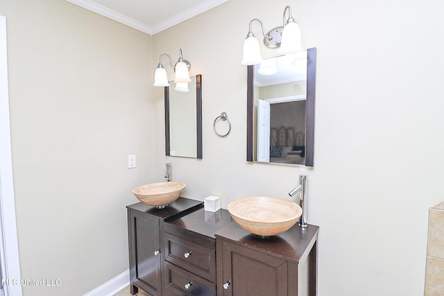 65 Breakers Ln, Ridgeland, MS 39157 - full bath featuring crown molding and double vanity