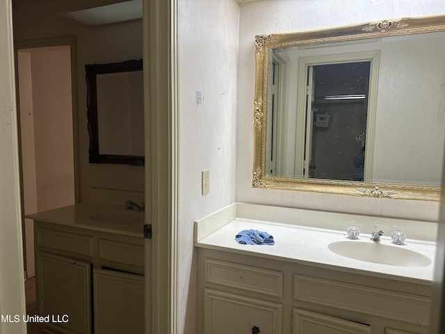 25 Oak Creek Pl, Jackson, MS 39211 - full bath featuring vanity and a shower