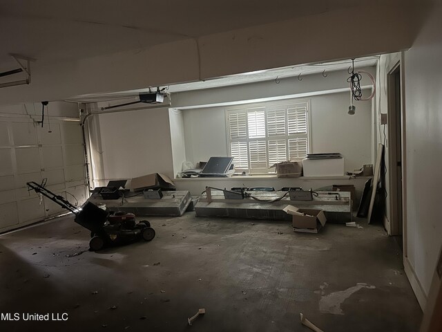 25 Oak Creek Pl, Jackson, MS 39211 - garage featuring a garage door opener