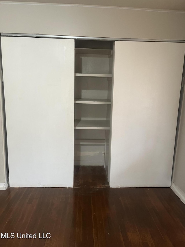 3006 Oak Forest Dr, Jackson, MS 39212 - view of closet