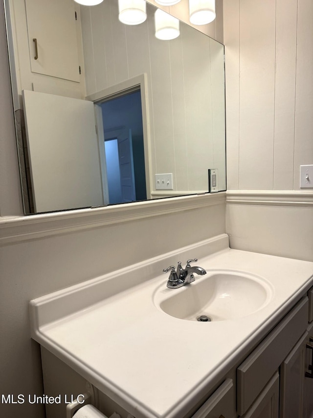 902 Washington St, Natchez, MS 39120 - bathroom featuring vanity