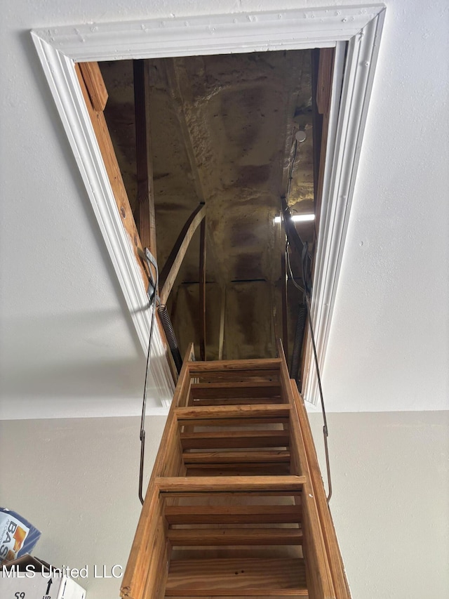 1720 Barracuda Dr, Gautier, MS 39553 - view of stairs