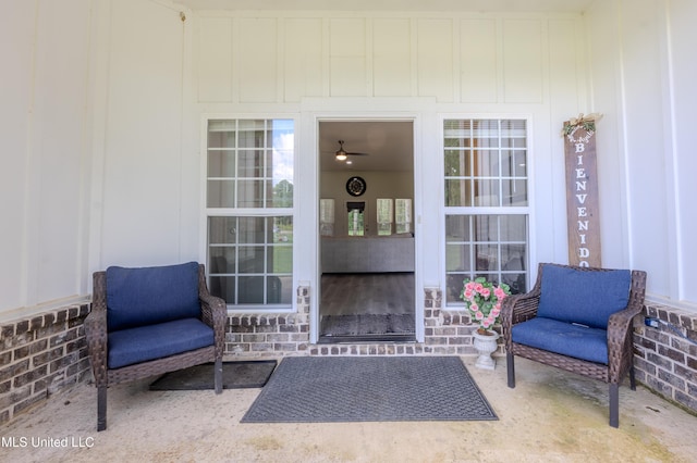 75 Dry Field Cv, Byhalia, MS 38611 - property entrance with board and batten siding