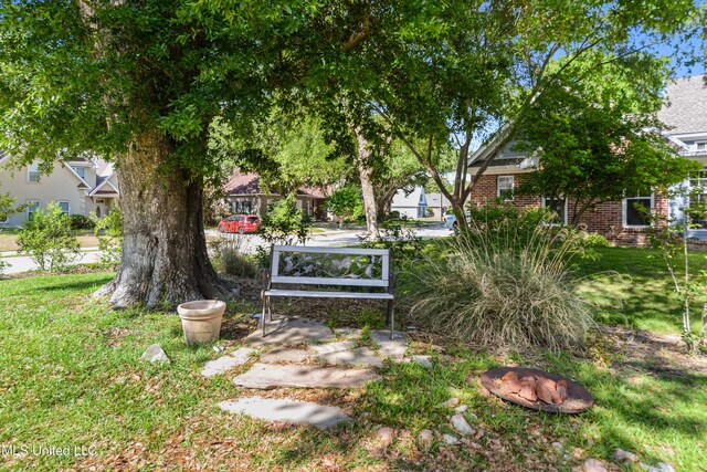 426 Carmargue Ln, Biloxi, MS 39531 - view of grassy yard