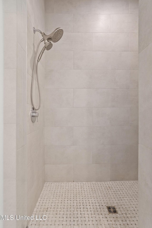 119 Paylors Way, Madison, MS 39110 - bathroom featuring tiled shower