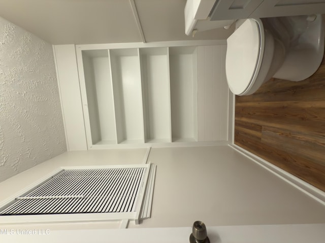 138 William Mckinley Cir, Jackson, MS 39213 - bathroom featuring a textured wall