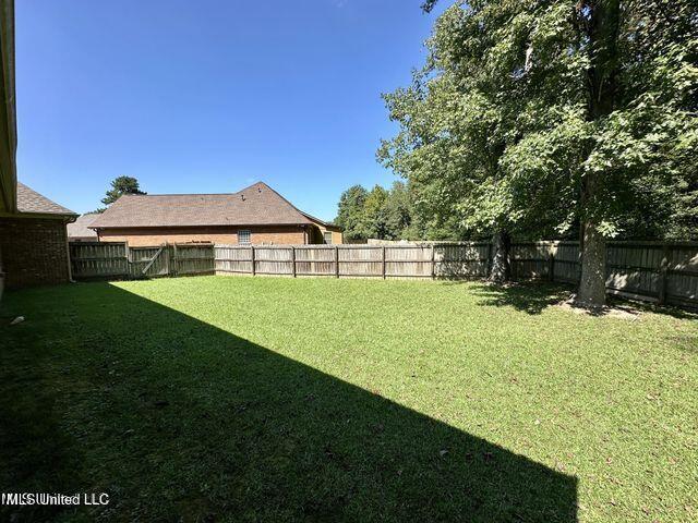 139 Glen Auburn Dr, Clinton, MS 39056 - view of yard
