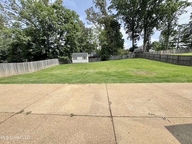 3464 Delaney Dr, Nesbit, MS 38651 - view of yard featuring a patio