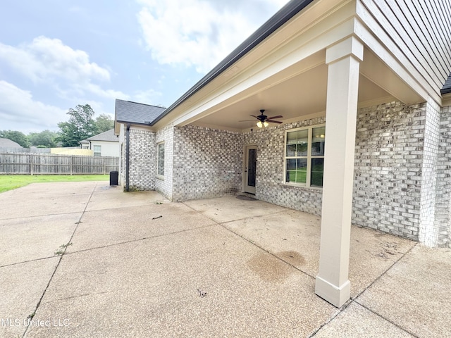 3464 Delaney Dr, Nesbit, MS 38651 - view of patio / terrace featuring a ceiling fan