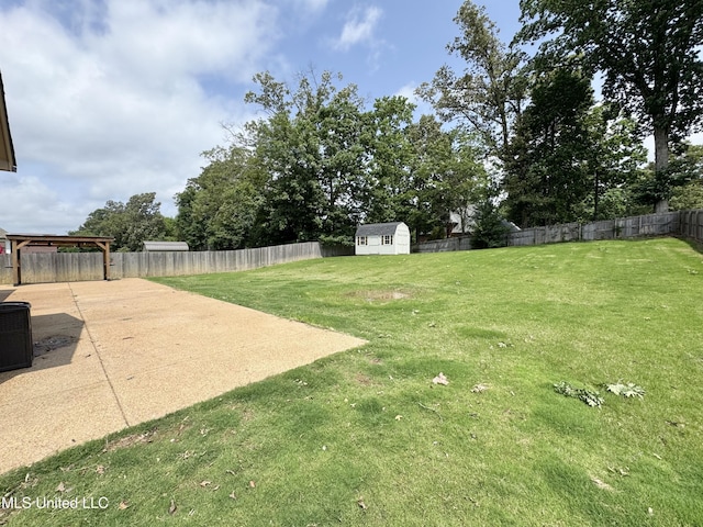 3464 Delaney Dr, Nesbit, MS 38651 - view of yard featuring a patio area