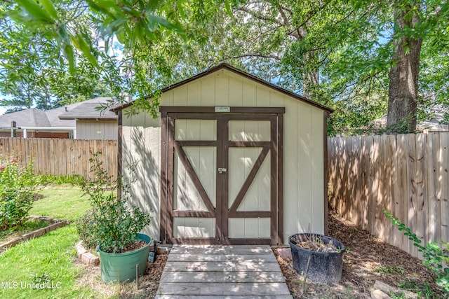 view of outbuilding