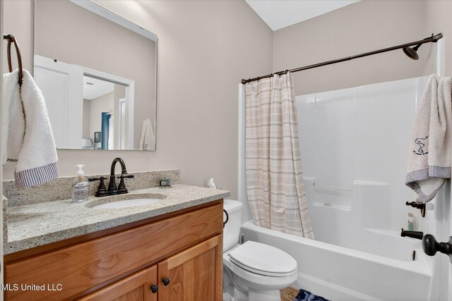 631 2nd St, Gulfport, MS 39501 - bathroom featuring vanity and shower / bath combo with shower curtain