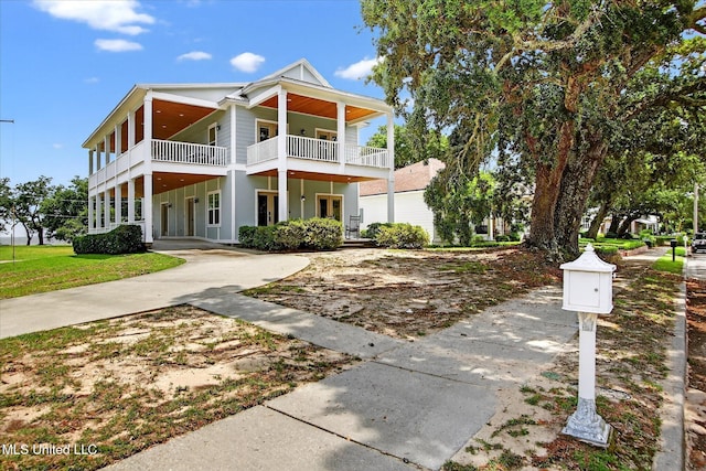 631 2nd St, Gulfport, MS 39501 - view of front of home featuring a balcony