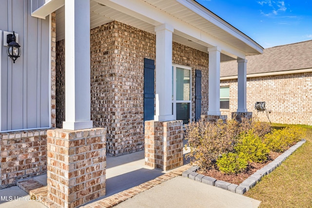 entrance to property with covered porch