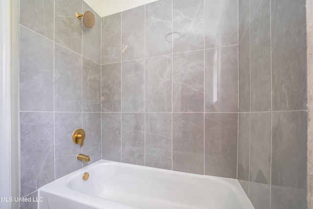 18 Crossgates Dr, Brandon, MS 39042 - bathroom with shower / bath combination