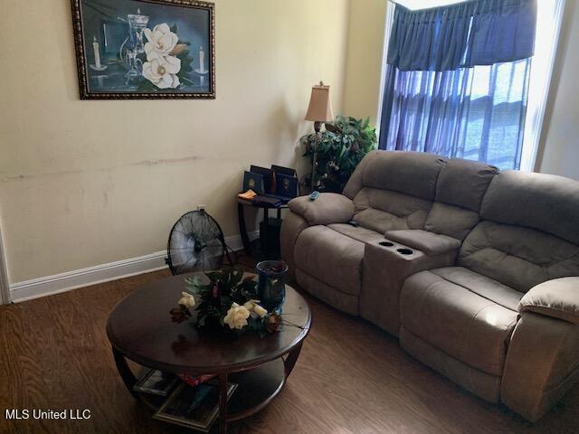 1509 Eastwood Rd, Natchez, MS 39120 - living room featuring wood finished floors and baseboards
