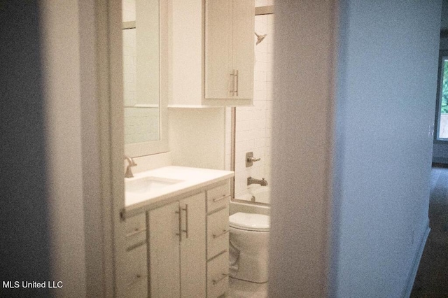 256 Arbor Trl, Brandon, MS 39047 - bathroom with toilet, vanity, and  shower combination