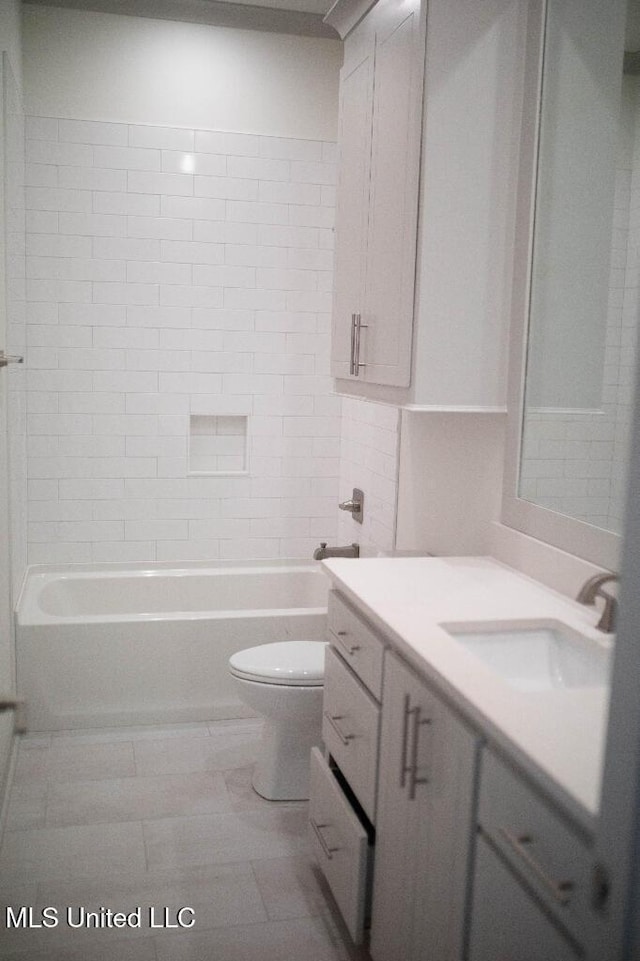 256 Arbor Trl, Brandon, MS 39047 - full bathroom featuring toilet, vanity, and shower / bath combination
