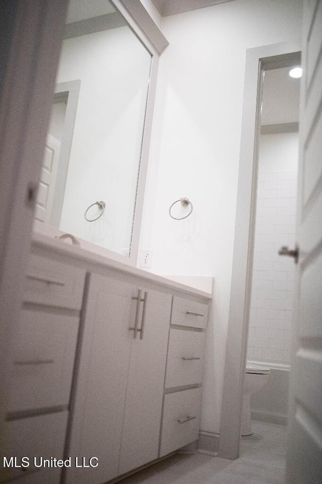 256 Arbor Trl, Brandon, MS 39047 - full bath with vanity and a tub