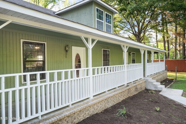 view of front facade featuring a porch