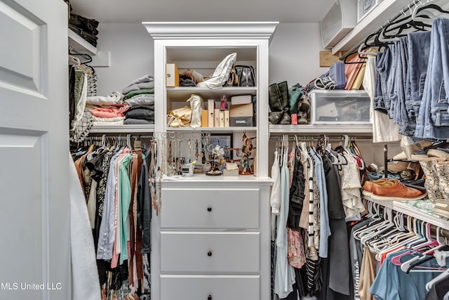 708 Oak Trl, Canton, MS 39046 - view of walk in closet