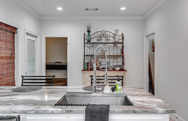 708 Oak Trl, Canton, MS 39046 - dining area featuring recessed lighting and crown molding