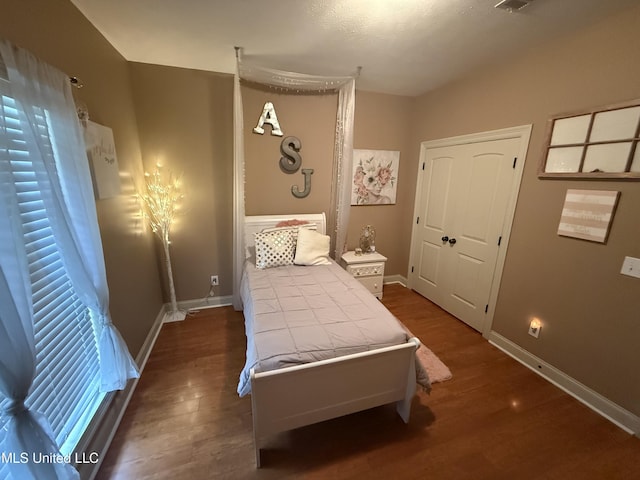 104 Belle Oak Dr, Brandon, MS 39042 - bedroom with wood finished floors and baseboards