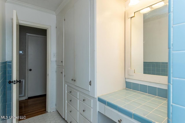 1777 Brecon Dr, Jackson, MS 39211 - bathroom featuring crown molding