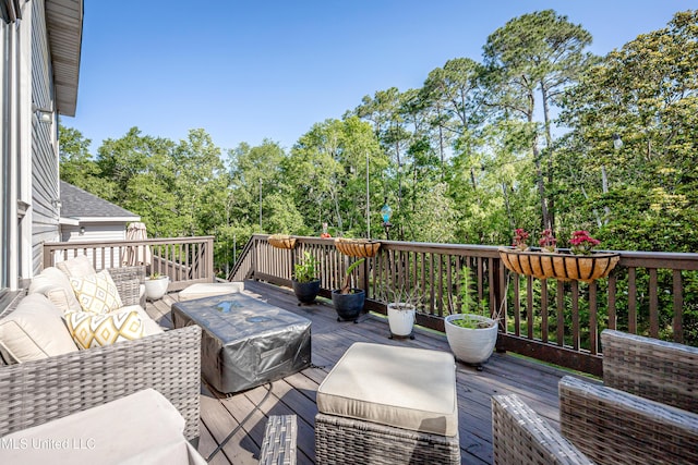 deck featuring an outdoor hangout area