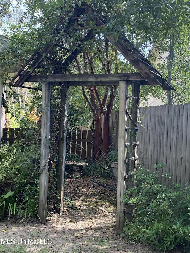 view of yard featuring fence