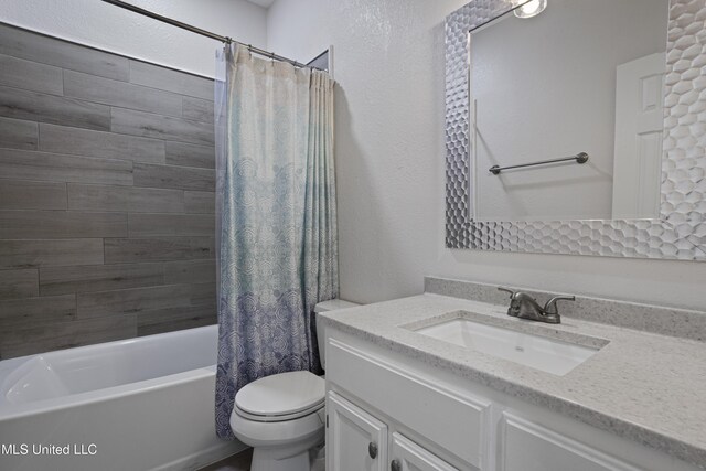 8839 Moanalua Way, Diamondhead, MS 39525 - bathroom with vanity and shower / bath combo