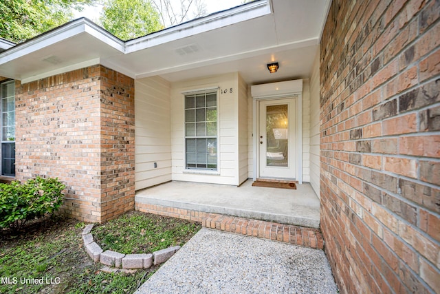 108 Water Oaks Cv, Ocean Springs, MS 39564 - entrance to property with brick siding