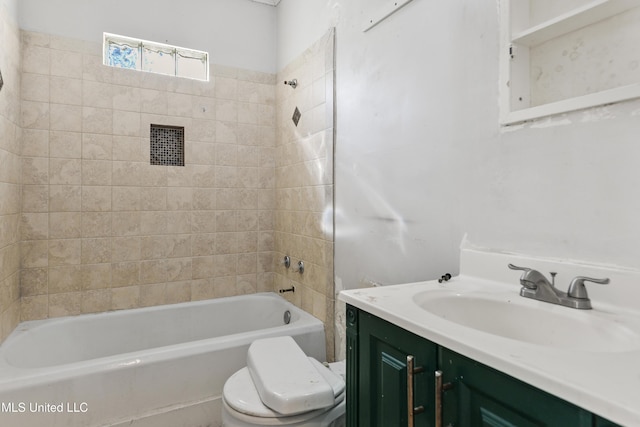 full bath featuring toilet, vanity, and bathtub / shower combination