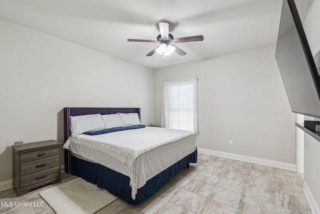 bedroom with ceiling fan