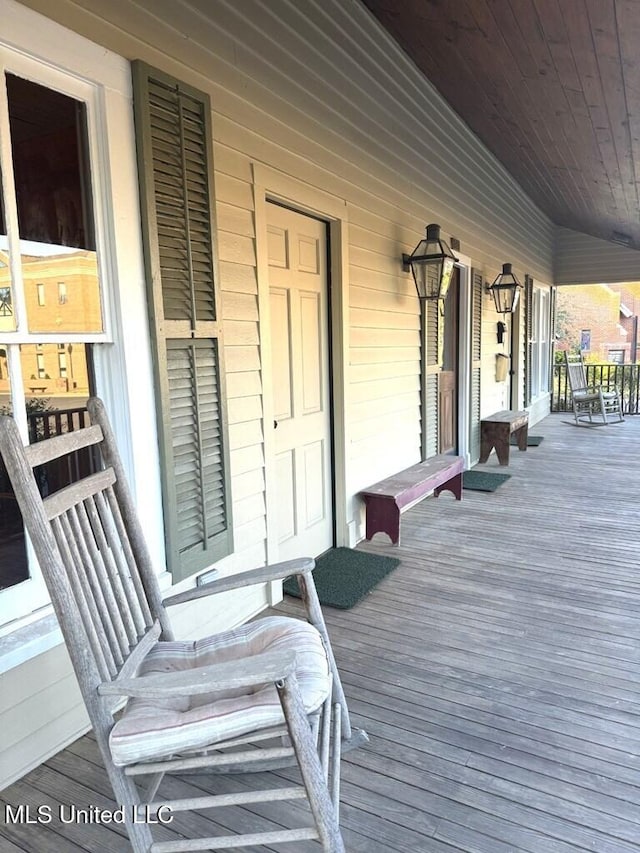 12 N Oak St, Vidalia, LA 71373 - wooden terrace featuring a porch