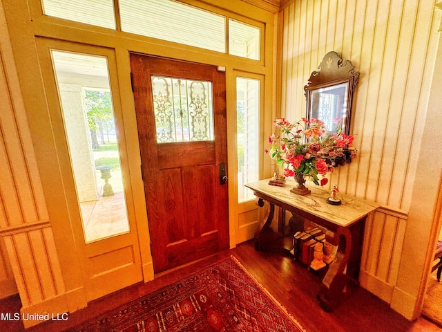 5010 Old Hwy 49, Clarksdale, MS 38614 - entrance foyer with dark wood-type flooring