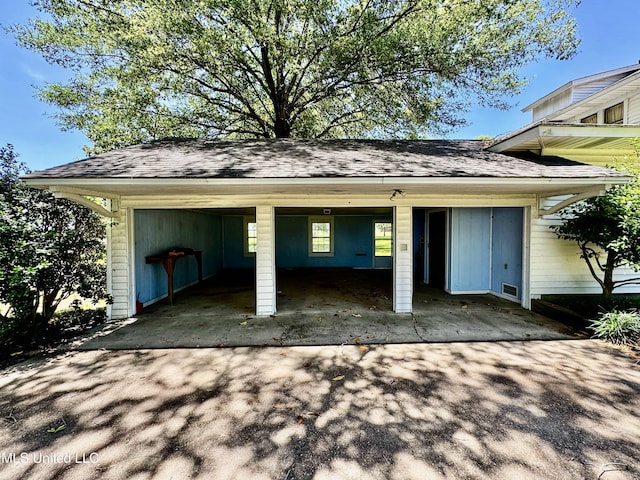 5010 Old Hwy 49, Clarksdale, MS 38614 - garage featuring driveway