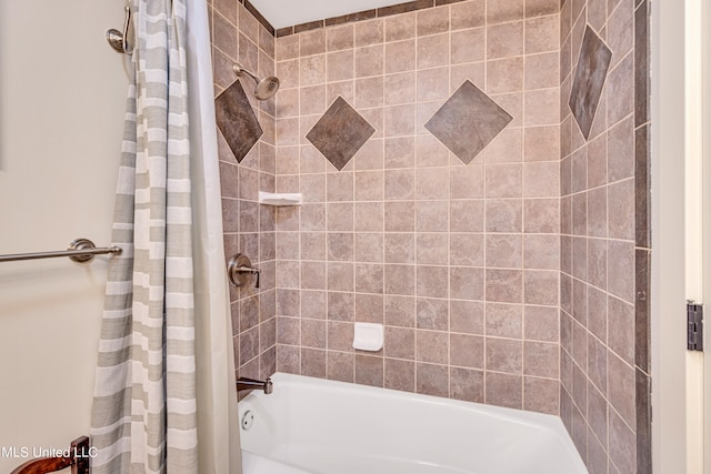 bathroom featuring shower / bath combo