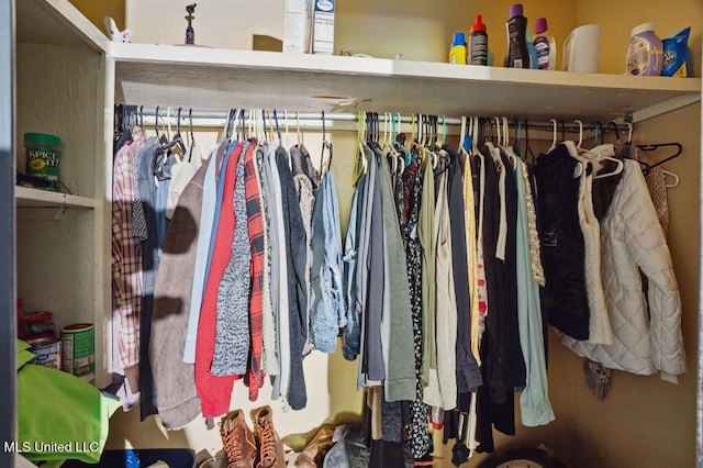 9 Gail St, Hattiesburg, MS 39402 - view of closet