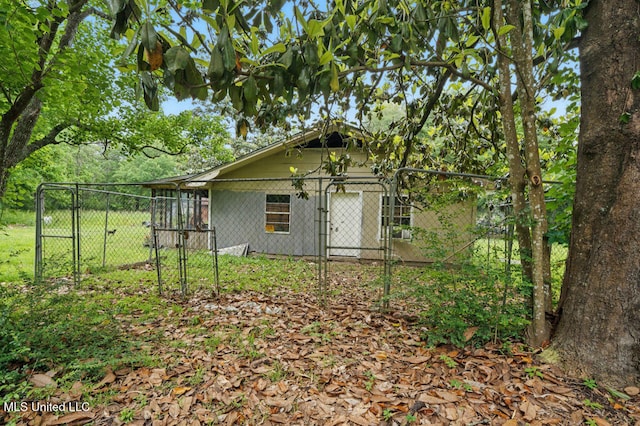 9 Gail St, Hattiesburg, MS 39402 - view of property exterior featuring a gate