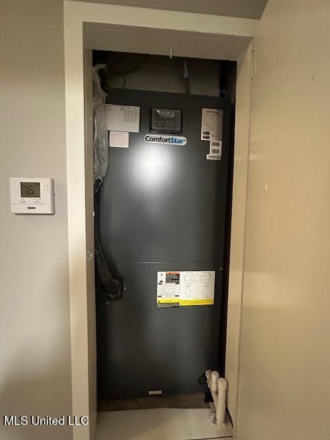 805 Choctaw Dr, Laurel, MS 39440 - utility room with heating unit